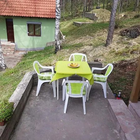 Divcibarski بيت خشبي *