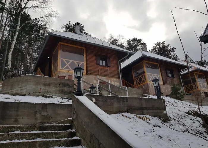 Деревянный коттедж Divcibarski