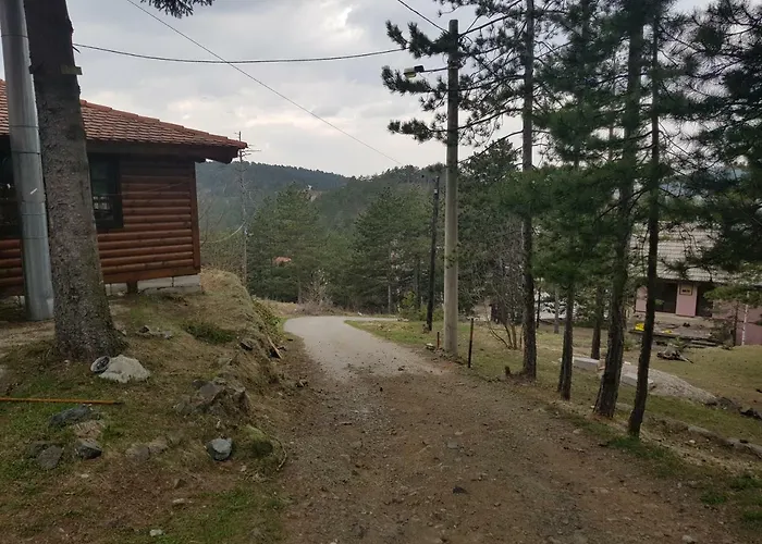 Деревянный коттедж Divcibarski Дивчибаре